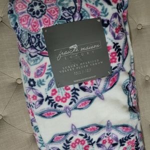 FRAICHE MAISON Throw Blanket Luxury Oversized Plush 60x70